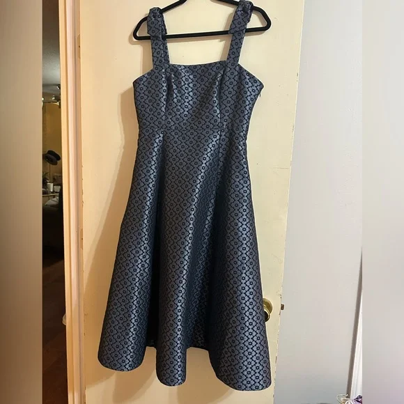 Elegant Blue Patterned Women's Dress - Picture 1 of 3